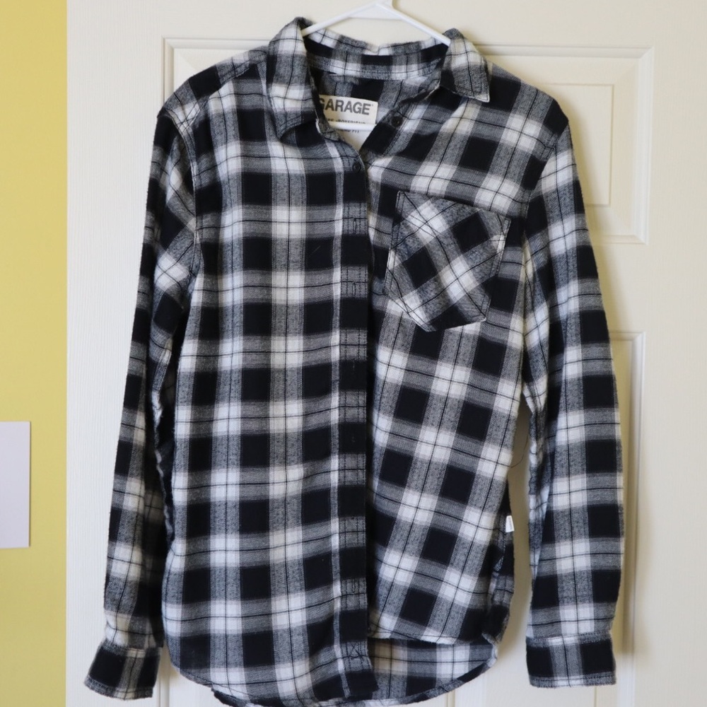 Garage Black and White Flannel (great condition)